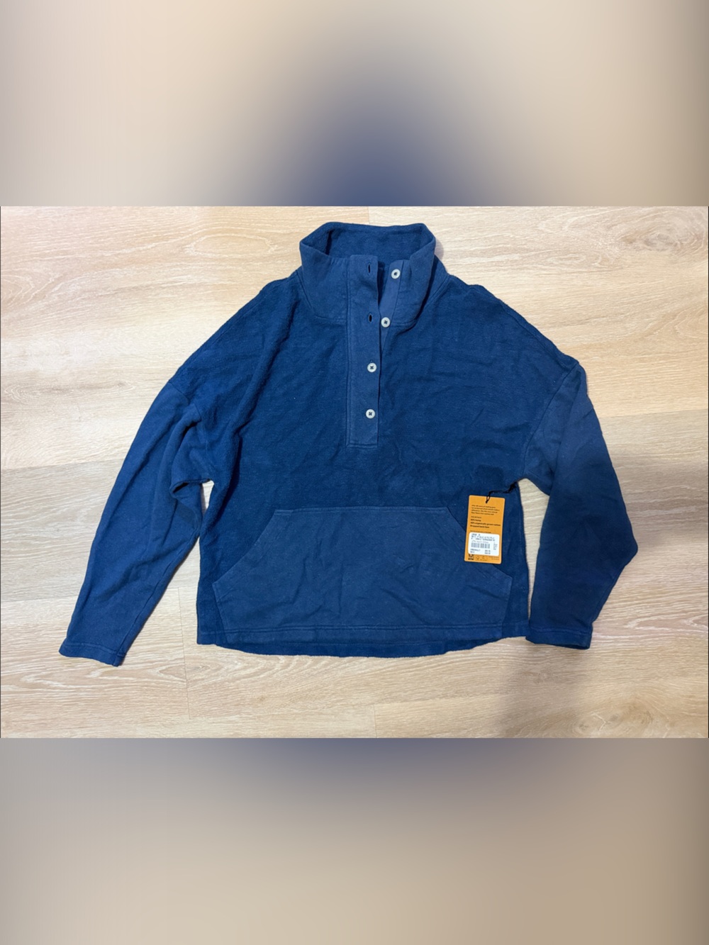 Wallace Lake Button Pullover